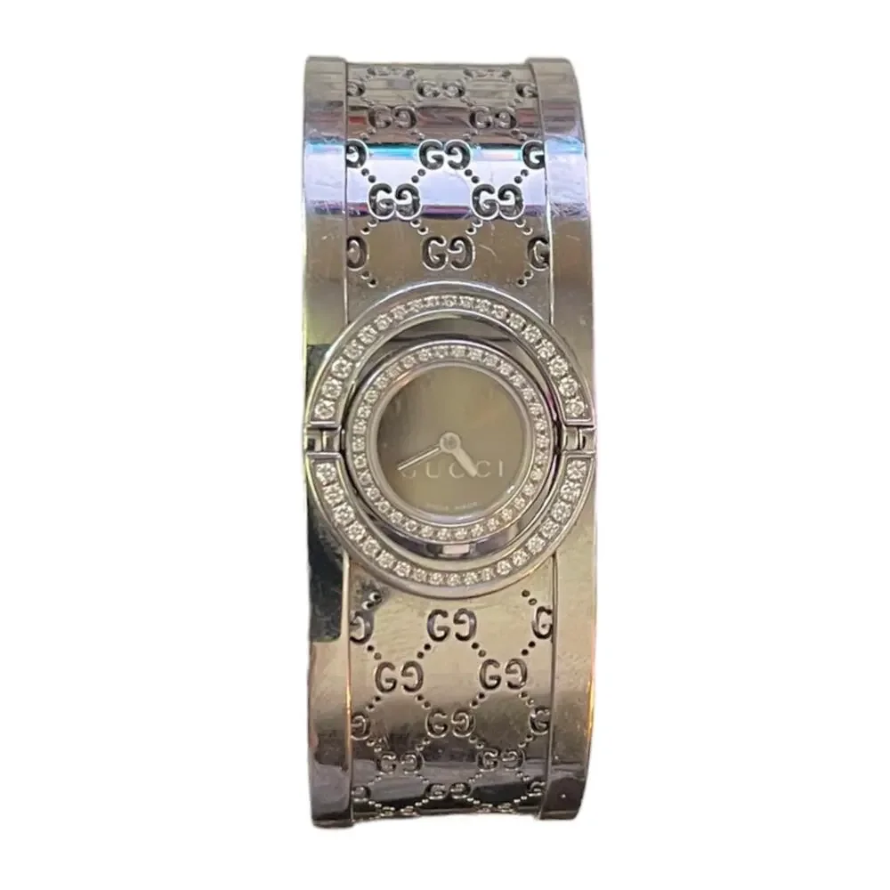 Gucci 23mm Stain Steel Diamond Twirl Bangle Watch